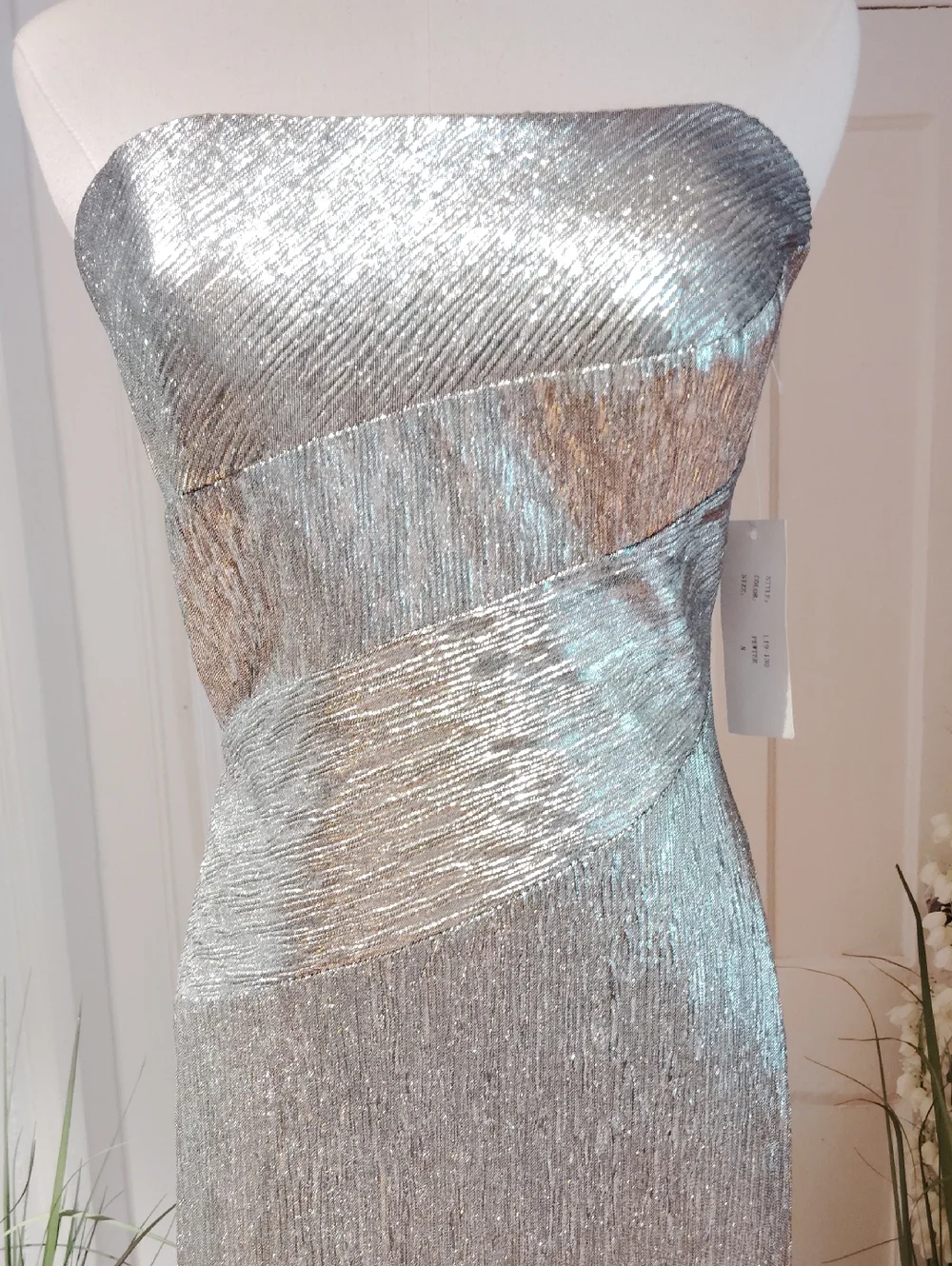 Rene Ruiz Metallic Strapless Gown - Picture 5 of 14